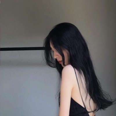 章子怡晒两个女儿照片,网友:大女儿和私下差别太大